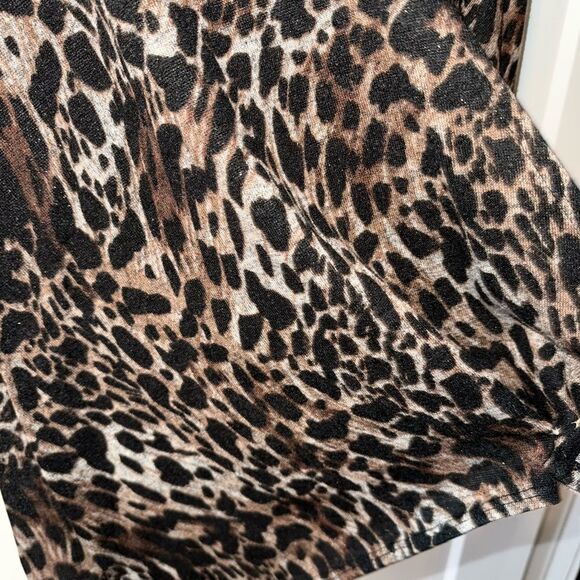 Leopard Print Sleeveless Kimono - Picture 2 of 4